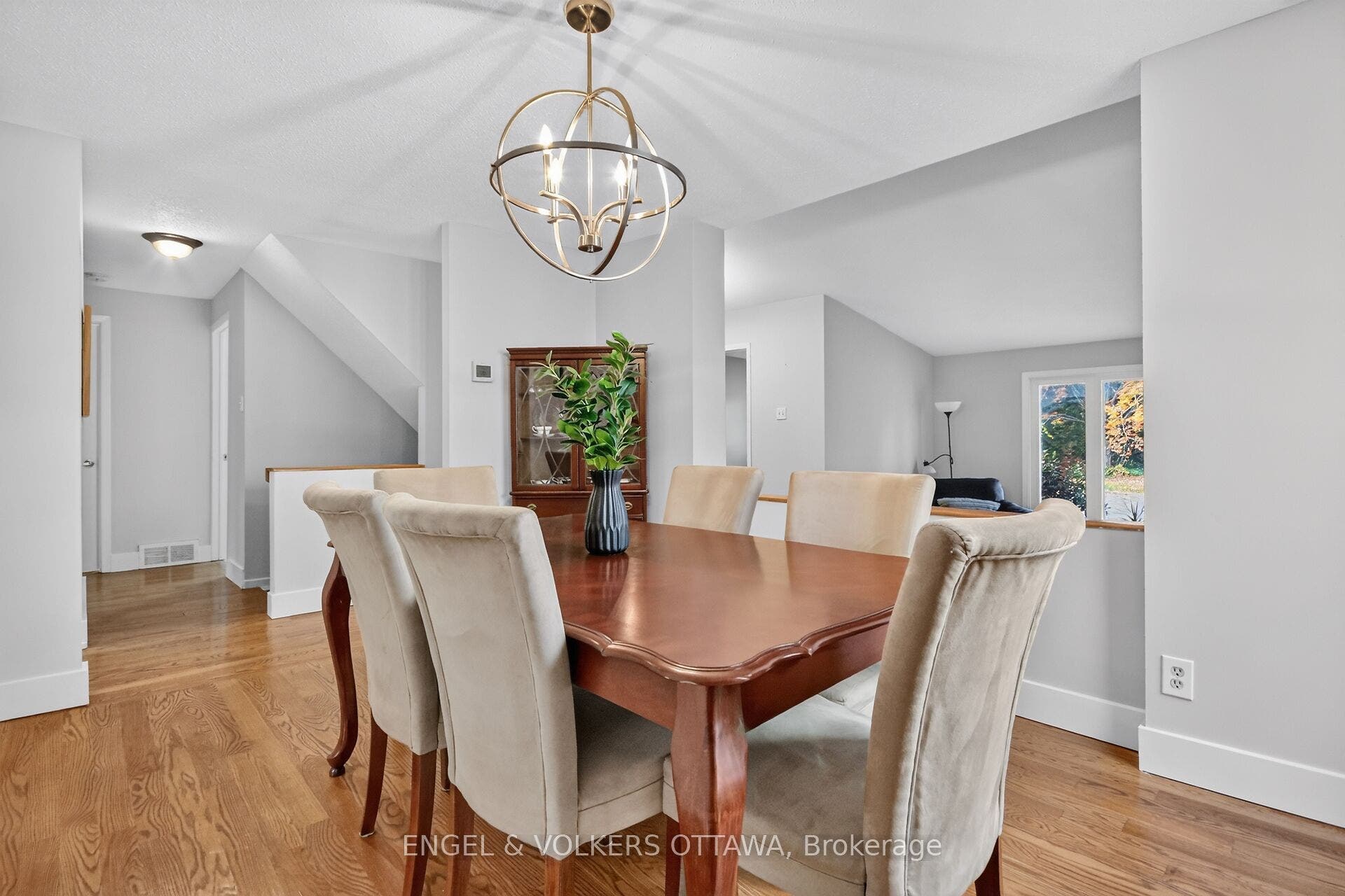 138 Sherway Drive, Barrhaven, Ottawa ON K2J 1P1 138 Sherway Drive, Barrhaven, Ottawa ON K2J 1P1