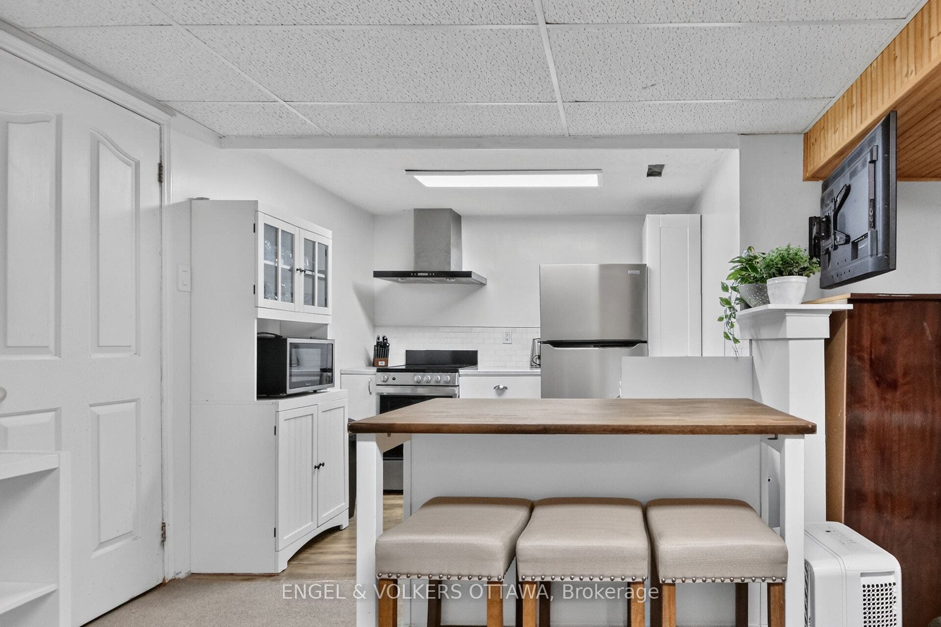 138 Sherway Drive, Barrhaven, Ottawa ON K2J 1P1 Basement Kitchen