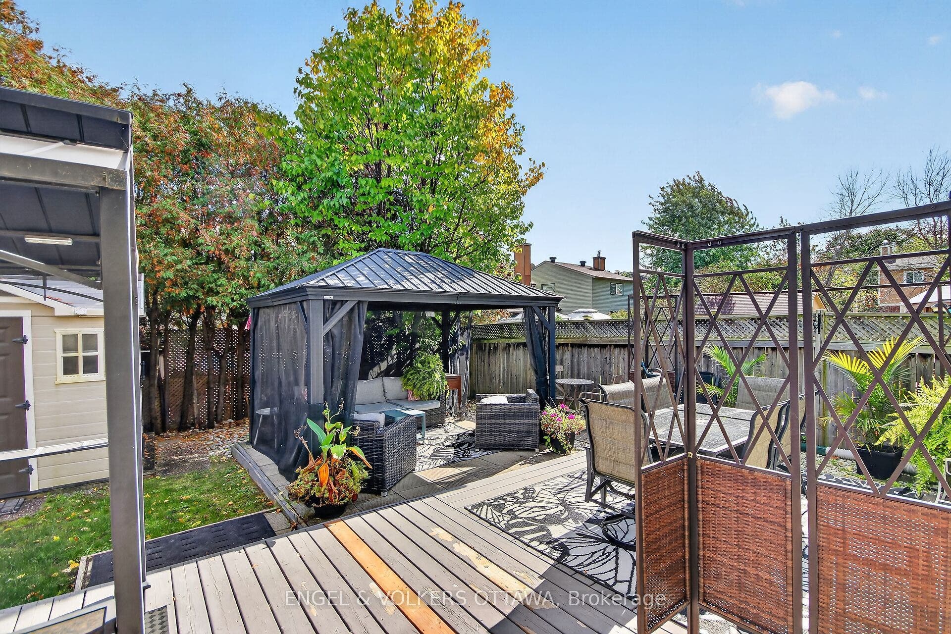 138 Sherway Drive, Barrhaven, Ottawa ON K2J 1P1 138 Sherway Drive, Barrhaven, Ottawa ON K2J 1P1