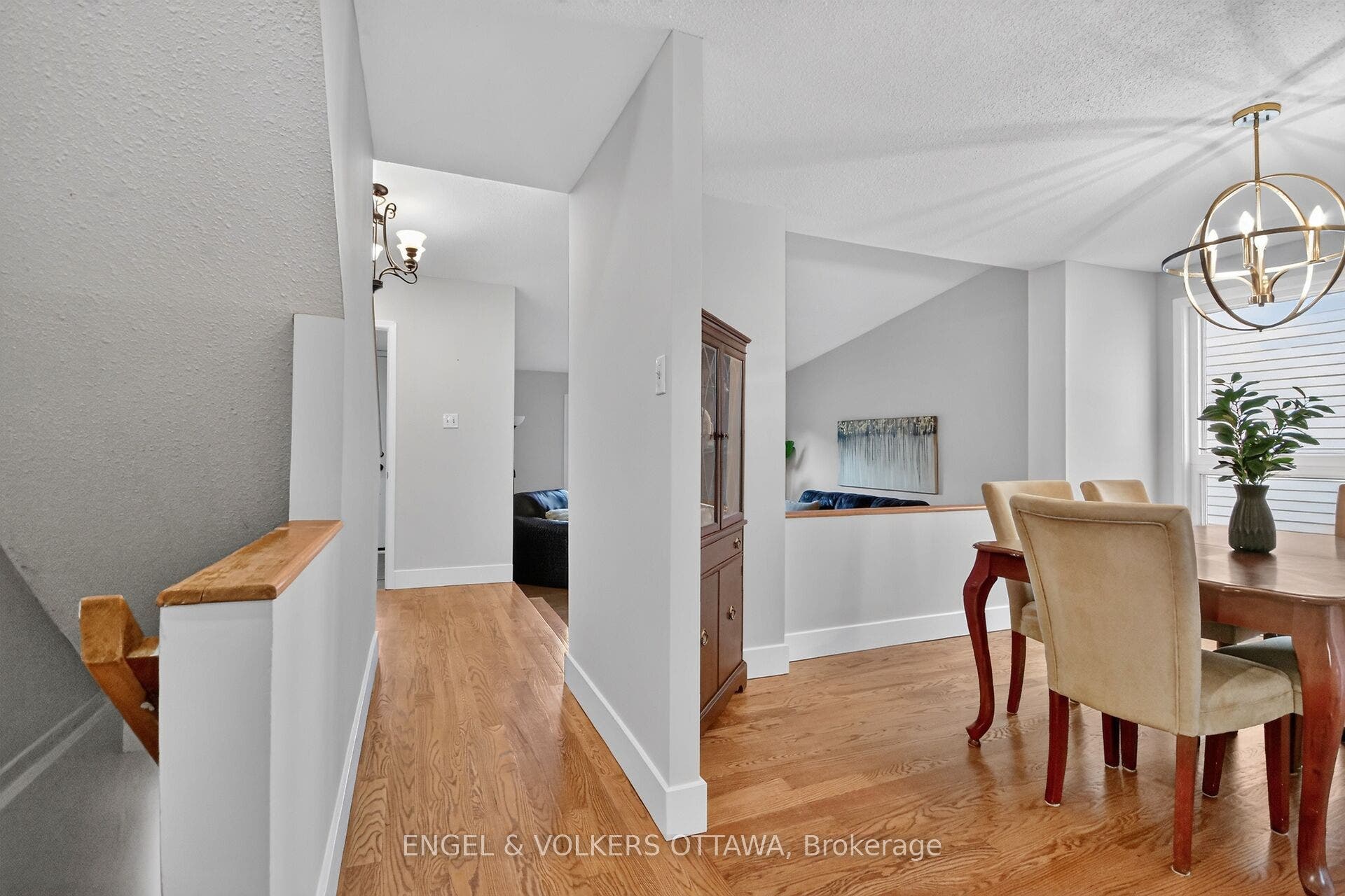 138 Sherway Drive, Barrhaven, Ottawa ON K2J 1P1 138 Sherway Drive, Barrhaven, Ottawa ON K2J 1P1