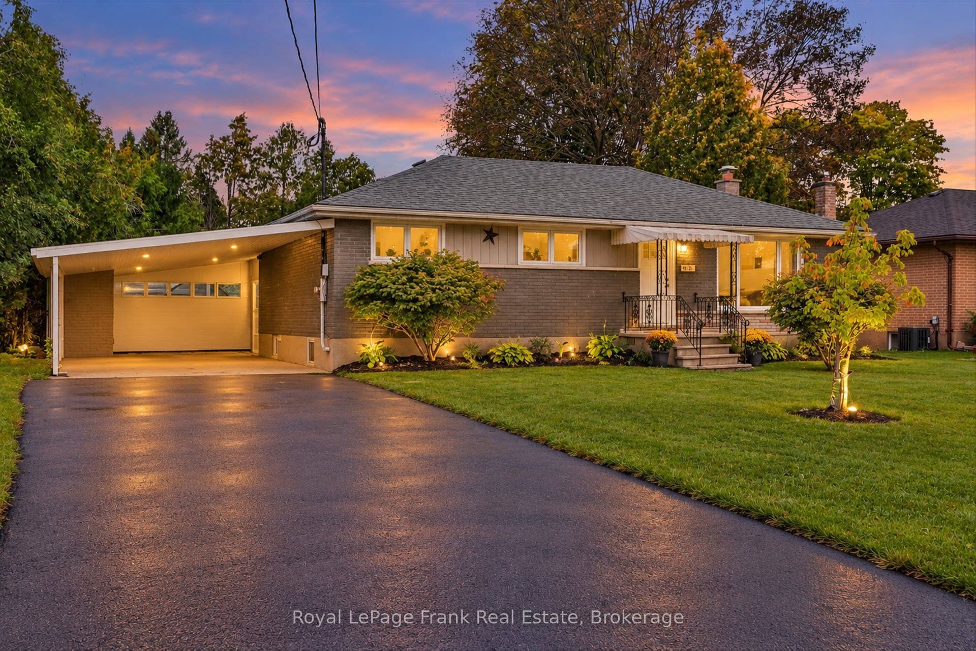 19 Daleview Avenue, Peterborough, Peterborough ON K9J 1L6