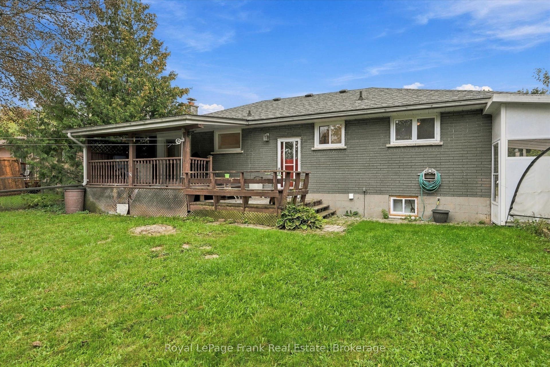 19 Daleview Avenue, Peterborough, Peterborough ON K9J 1L6