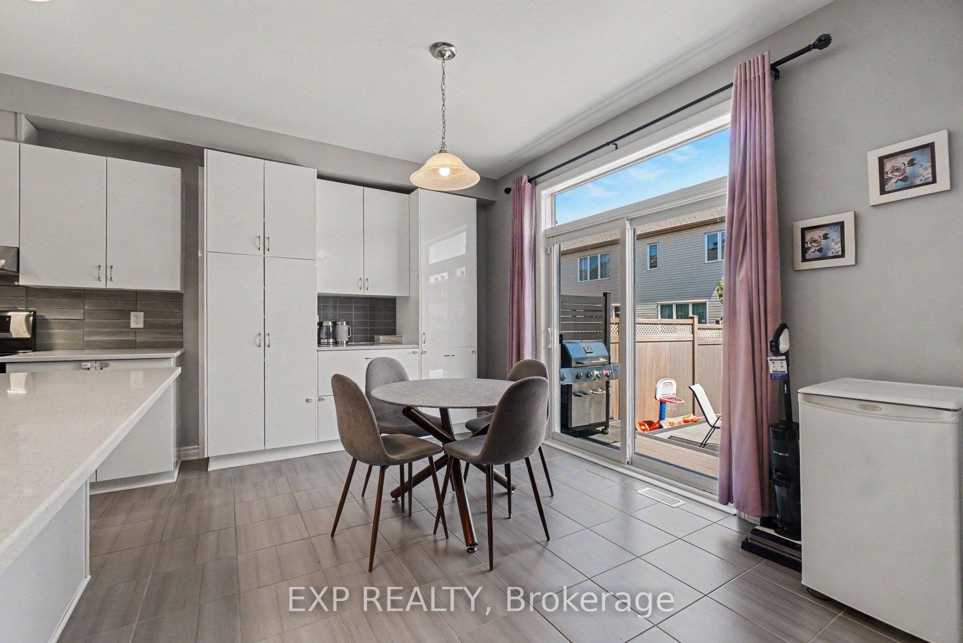 719 Cashmere Terrace, Barrhaven, Ottawa ON K2J 6M2 719 Cashmere Terrace, Barrhaven, Ottawa ON K2J 6M2