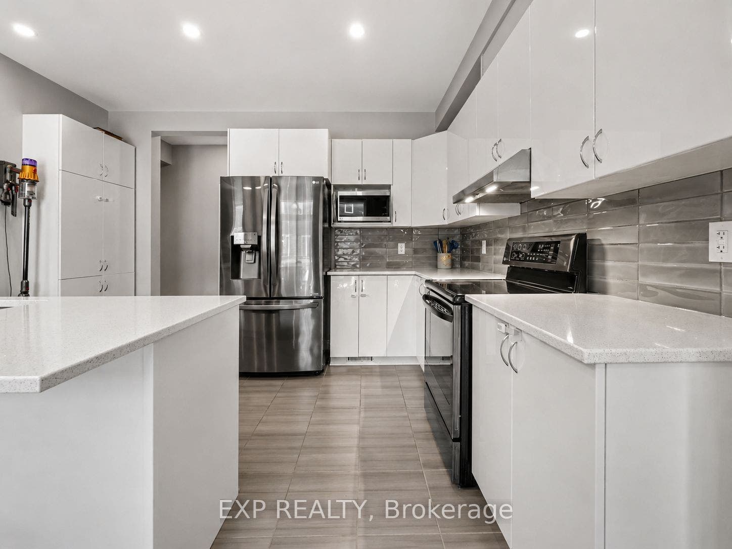 719 Cashmere Terrace, Barrhaven, Ottawa ON K2J 6M2 719 Cashmere Terrace, Barrhaven, Ottawa ON K2J 6M2