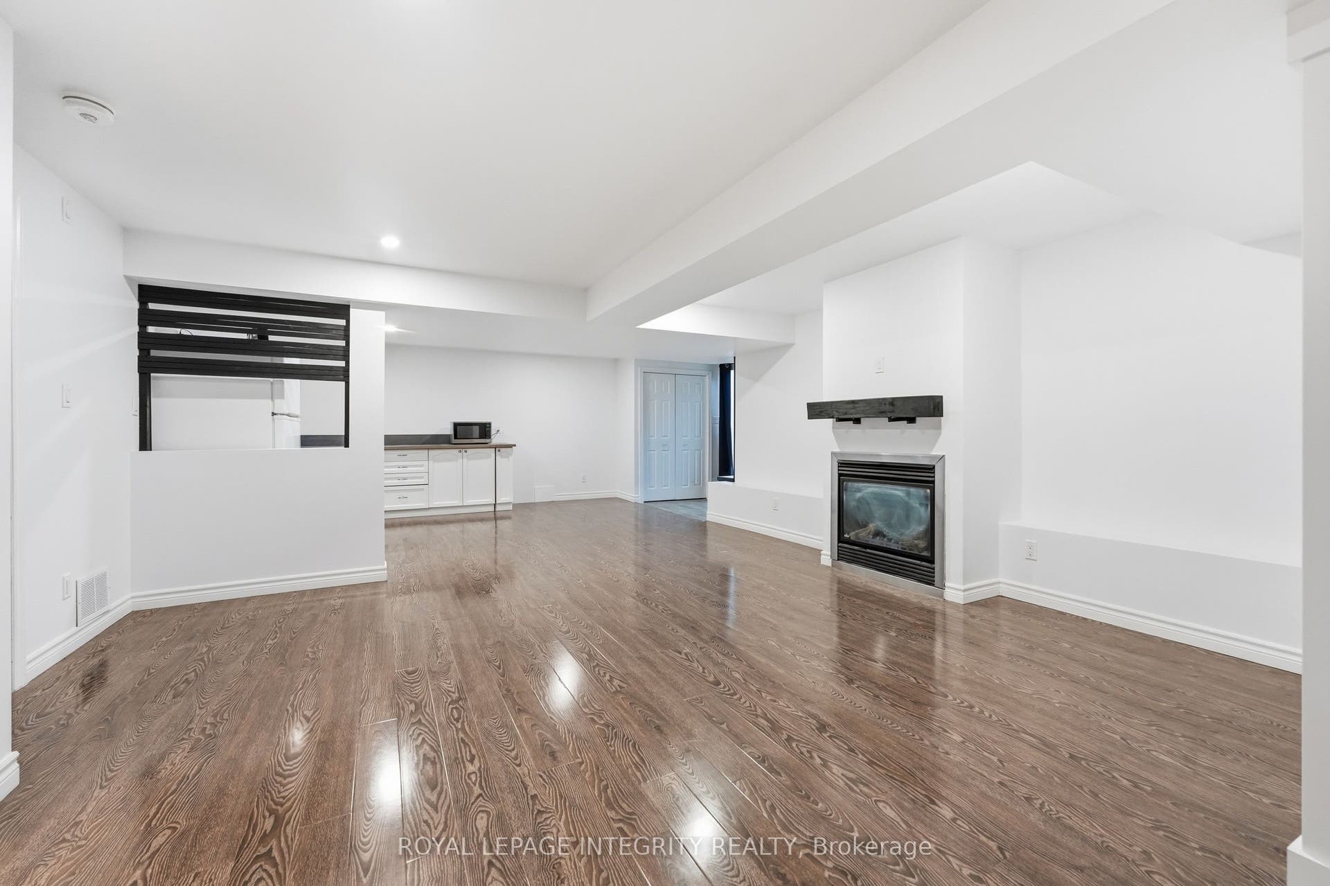 443 Landswood Way, Stittsville - Munster - Richmond, Ottawa ON K2S 0A4 443 Landswood Way, Stittsville - Munster - Richmond, Ottawa ON K2S 0A4