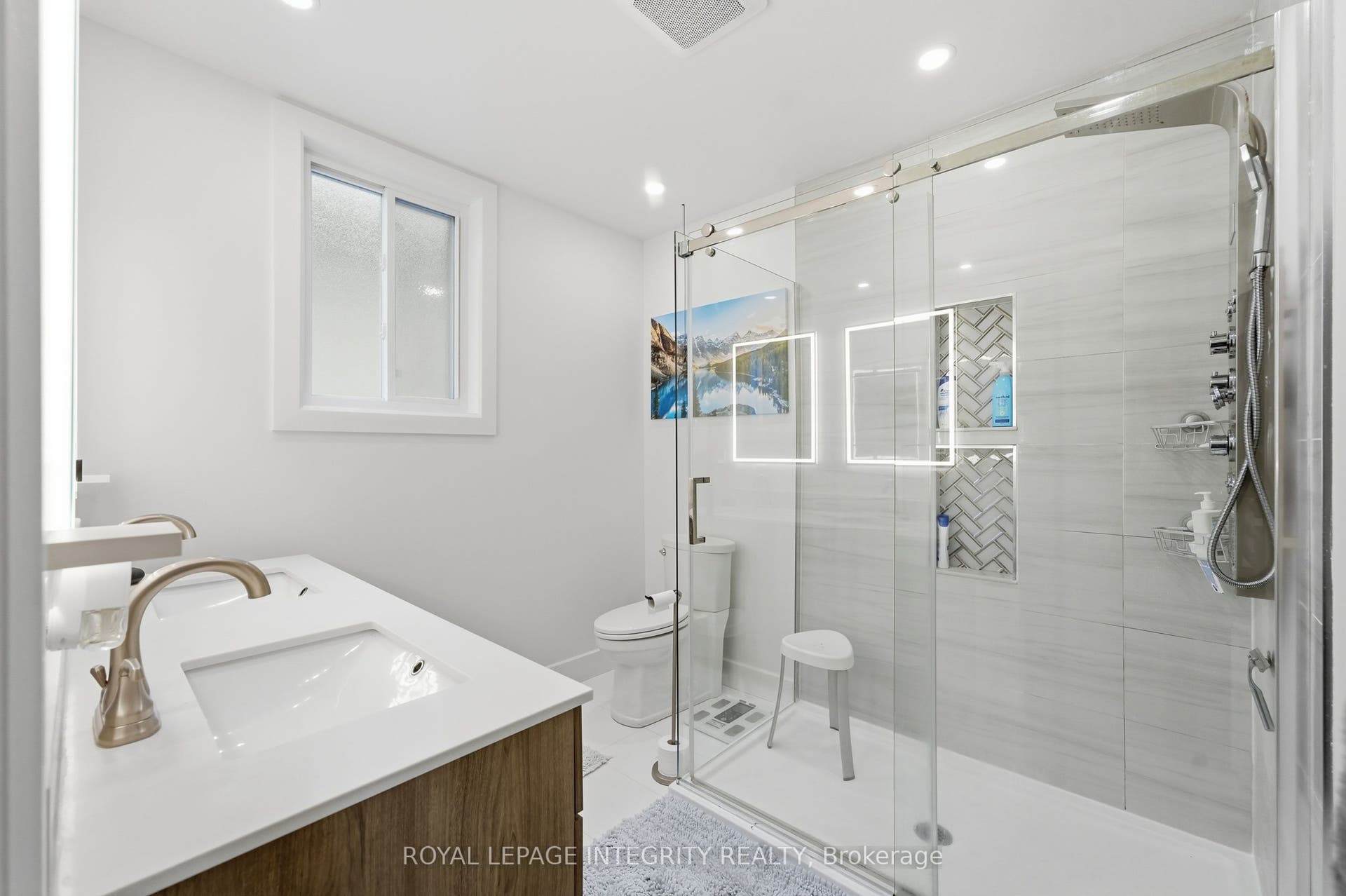 443 Landswood Way, Stittsville - Munster - Richmond, Ottawa ON K2S 0A4 443 Landswood Way, Stittsville - Munster - Richmond, Ottawa ON K2S 0A4