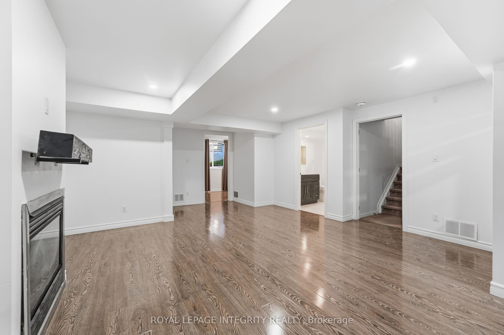 443 Landswood Way, Stittsville - Munster - Richmond, Ottawa ON K2S 0A4 443 Landswood Way, Stittsville - Munster - Richmond, Ottawa ON K2S 0A4