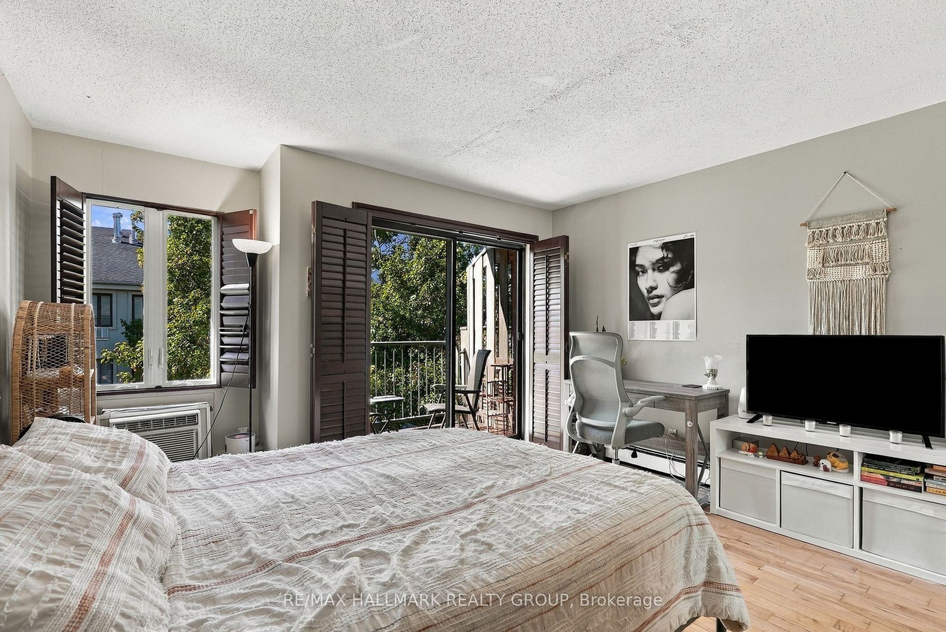 28 Crispin Private, Manor Park - Cardinal Glen And Area, Ottawa ON K1K 2T8 28 Crispin Private, Manor Park - Cardinal Glen And Area, Ottawa ON K1K 2T8