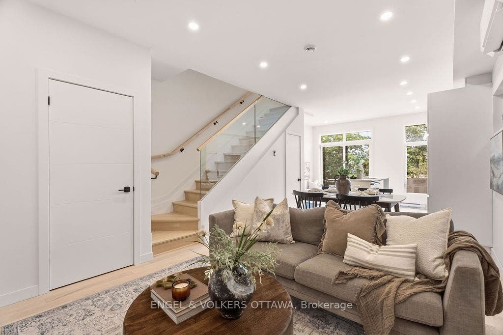 47 Fairmont Avenue, #A, West Centre Town, Ottawa ON K1Y 1X4 47 Fairmont Avenue, #A, West Centre Town, Ottawa ON K1Y 1X4