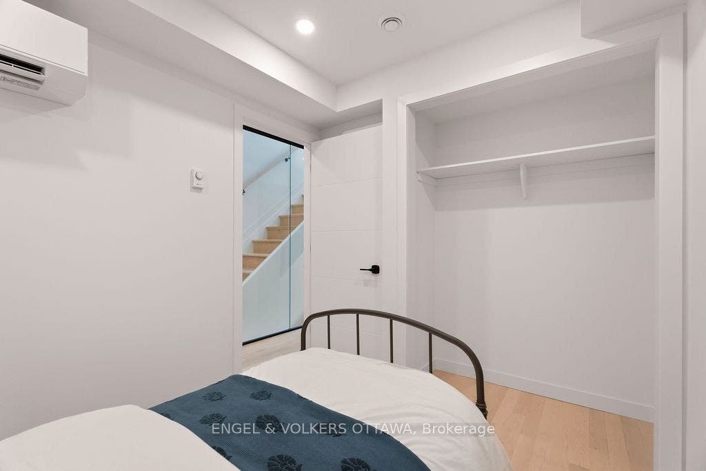 47 Fairmont Avenue, #A, West Centre Town, Ottawa ON K1Y 1X4 47 Fairmont Avenue, #A, West Centre Town, Ottawa ON K1Y 1X4
