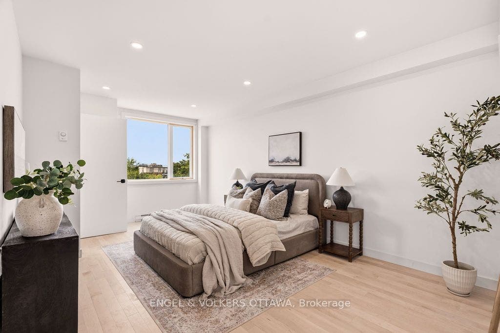 47 Fairmont Avenue, #A, West Centre Town, Ottawa ON K1Y 1X4 47 Fairmont Avenue, #A, West Centre Town, Ottawa ON K1Y 1X4