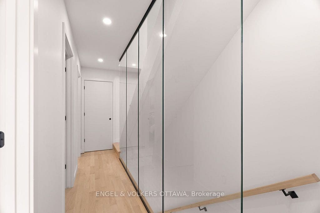 47 Fairmont Avenue, #A, West Centre Town, Ottawa ON K1Y 1X4 47 Fairmont Avenue, #A, West Centre Town, Ottawa ON K1Y 1X4