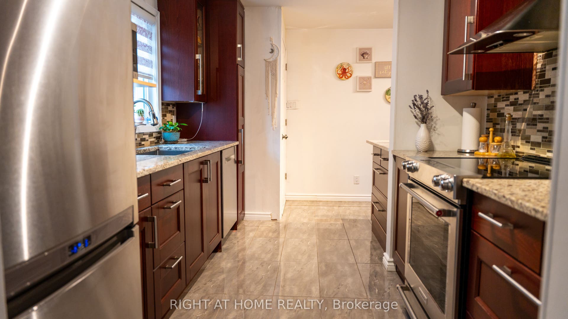 6080 Rivercrest Drive, Orleans - Convent Glen And Area, Ottawa ON K1C 5R2