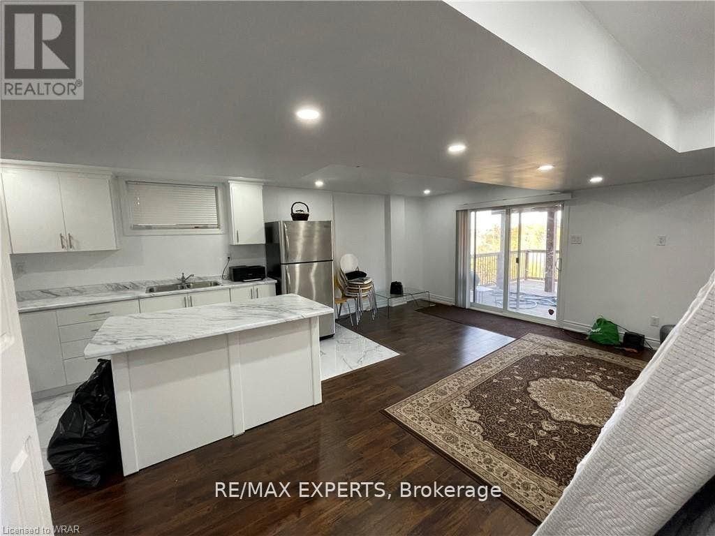 87 Newcastle Drive W, Kitchener, Waterloo ON N2R 1W4 87 Newcastle Drive W, Kitchener, Waterloo ON N2R 1W4