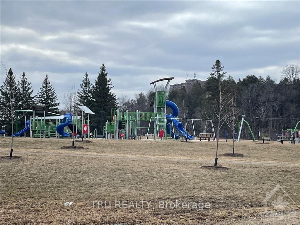 1350 HEMLOCK Road, #415, Manor Park - Cardinal Glen And Area, Ottawa ON K1K 5C2 1350 HEMLOCK Road, #415, Manor Park - Cardinal Glen And Area, Ottawa ON K1K 5C2