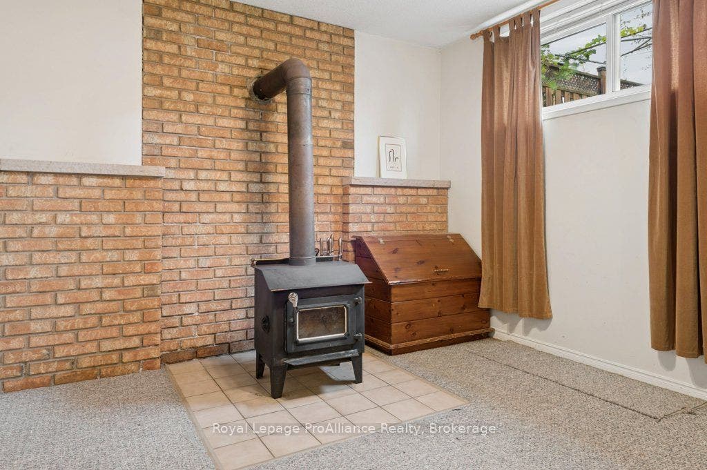 21 Forrester Court, Belleville, Hastings ON K8P 5C4