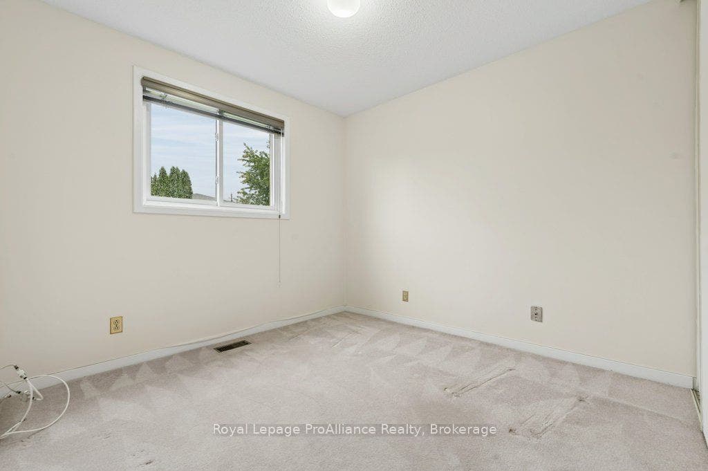 21 Forrester Court, Belleville, Hastings ON K8P 5C4