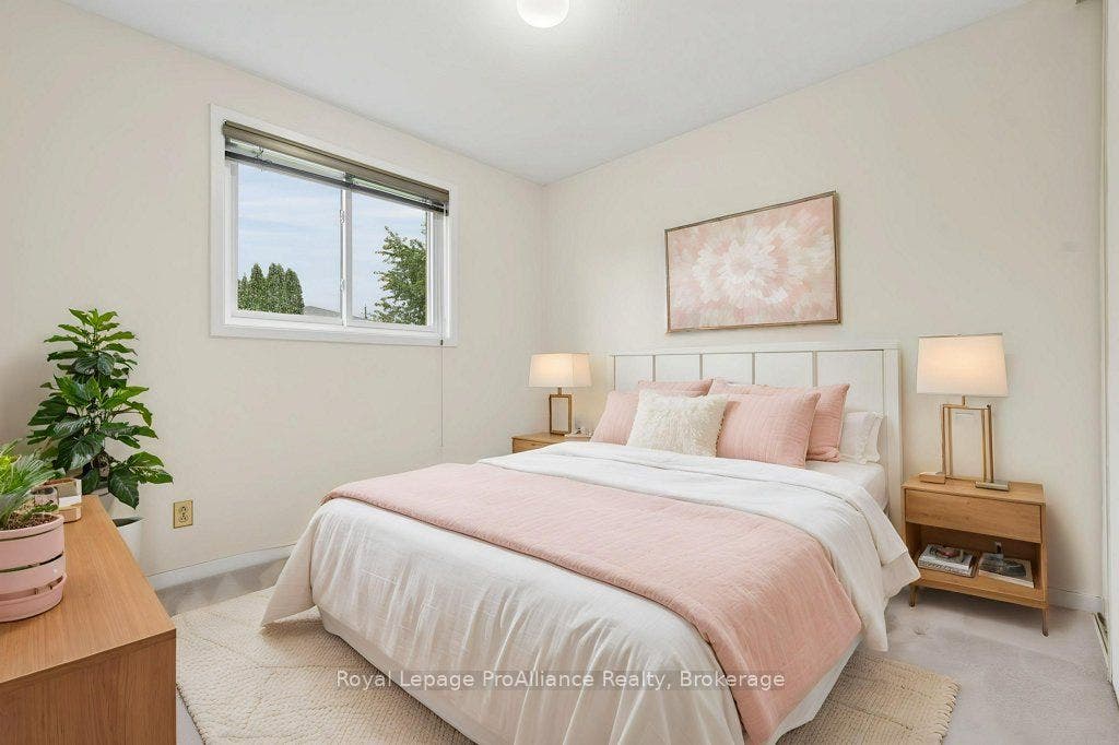 21 Forrester Court, Belleville, Hastings ON K8P 5C4