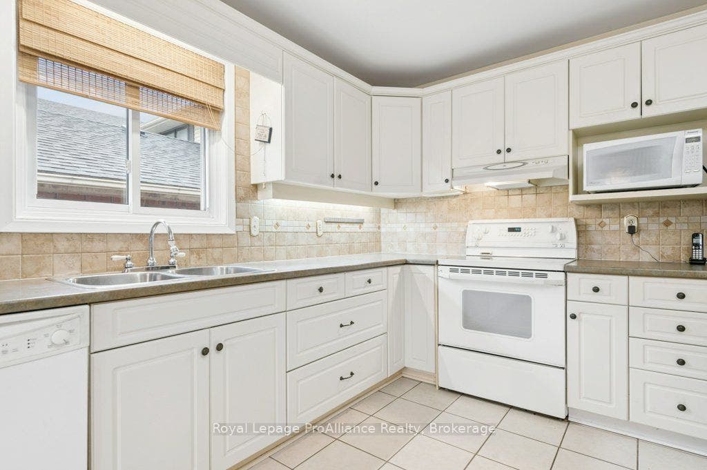 21 Forrester Court, Belleville, Hastings ON K8P 5C4