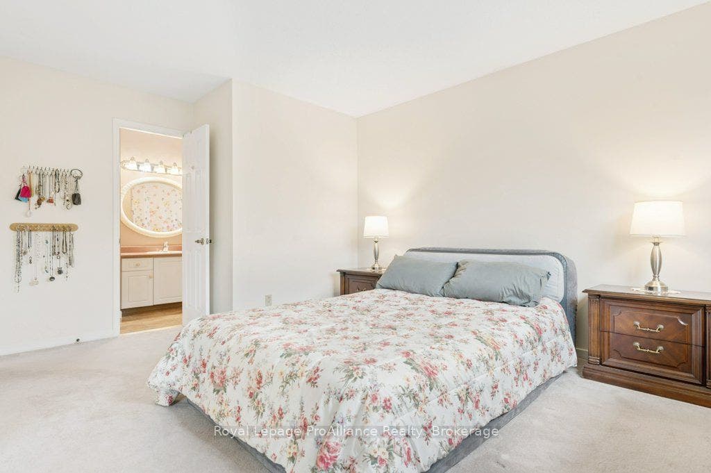 21 Forrester Court, Belleville, Hastings ON K8P 5C4