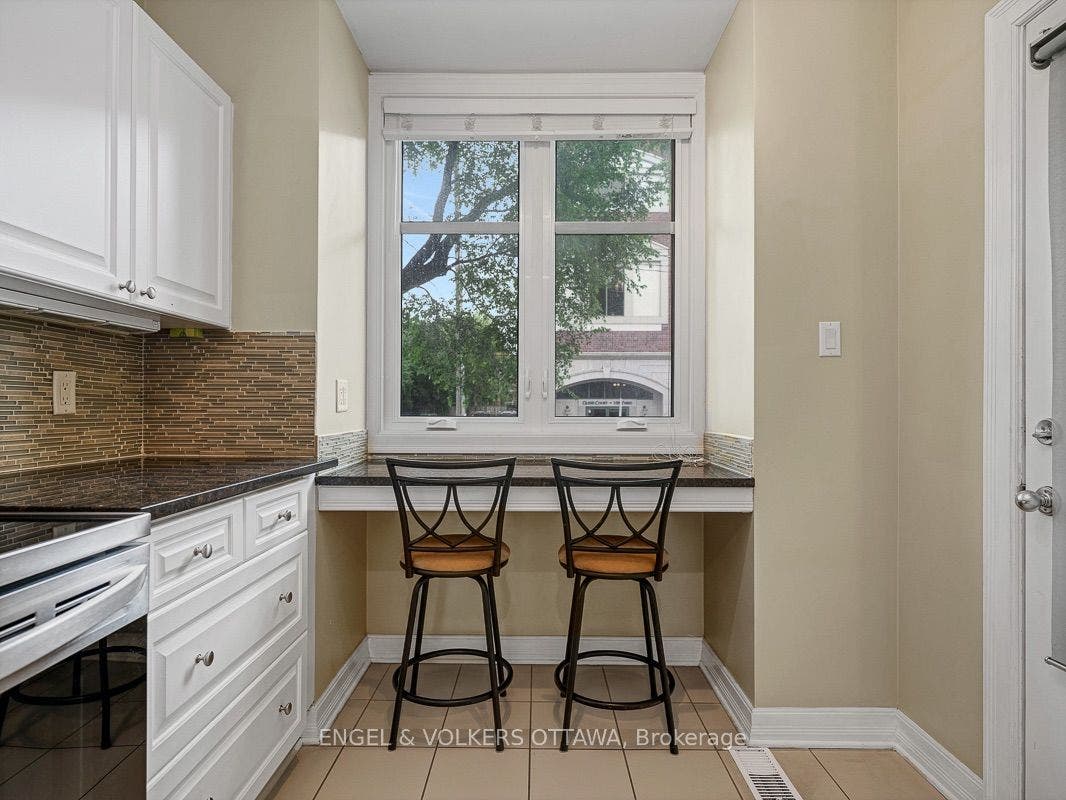 103 Third Avenue, #A, Glebe - Ottawa East And Area, Ottawa ON K1S 2J7