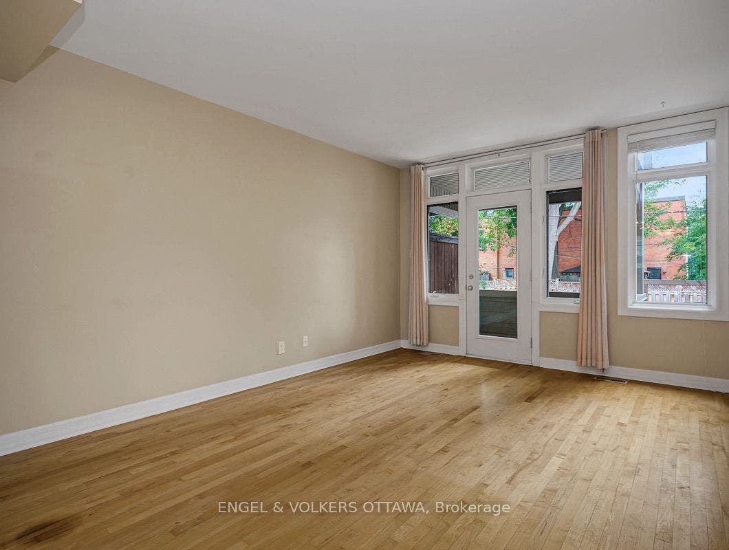 103 Third Avenue, #A, Glebe - Ottawa East And Area, Ottawa ON K1S 2J7