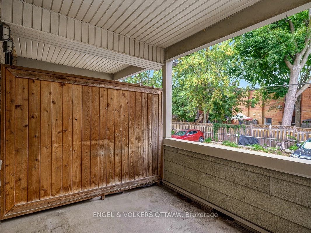103 Third Avenue, #A, Glebe - Ottawa East And Area, Ottawa ON K1S 2J7