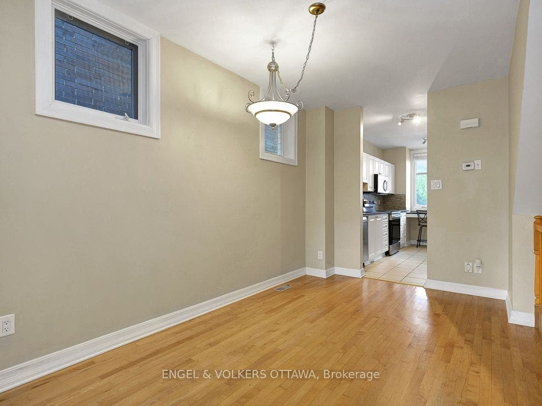 103 Third Avenue, #A, Glebe - Ottawa East And Area, Ottawa ON K1S 2J7
