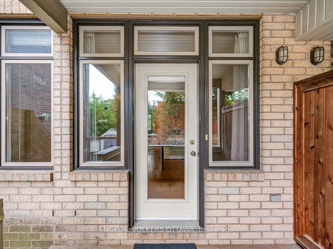 103 Third Avenue, #A, Glebe - Ottawa East And Area, Ottawa ON K1S 2J7