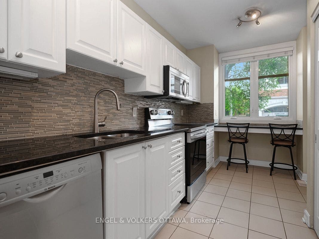 103 Third Avenue, #A, Glebe - Ottawa East And Area, Ottawa ON K1S 2J7