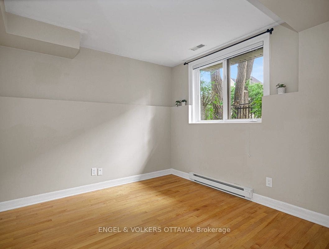 103 Third Avenue, #A, Glebe - Ottawa East And Area, Ottawa ON K1S 2J7