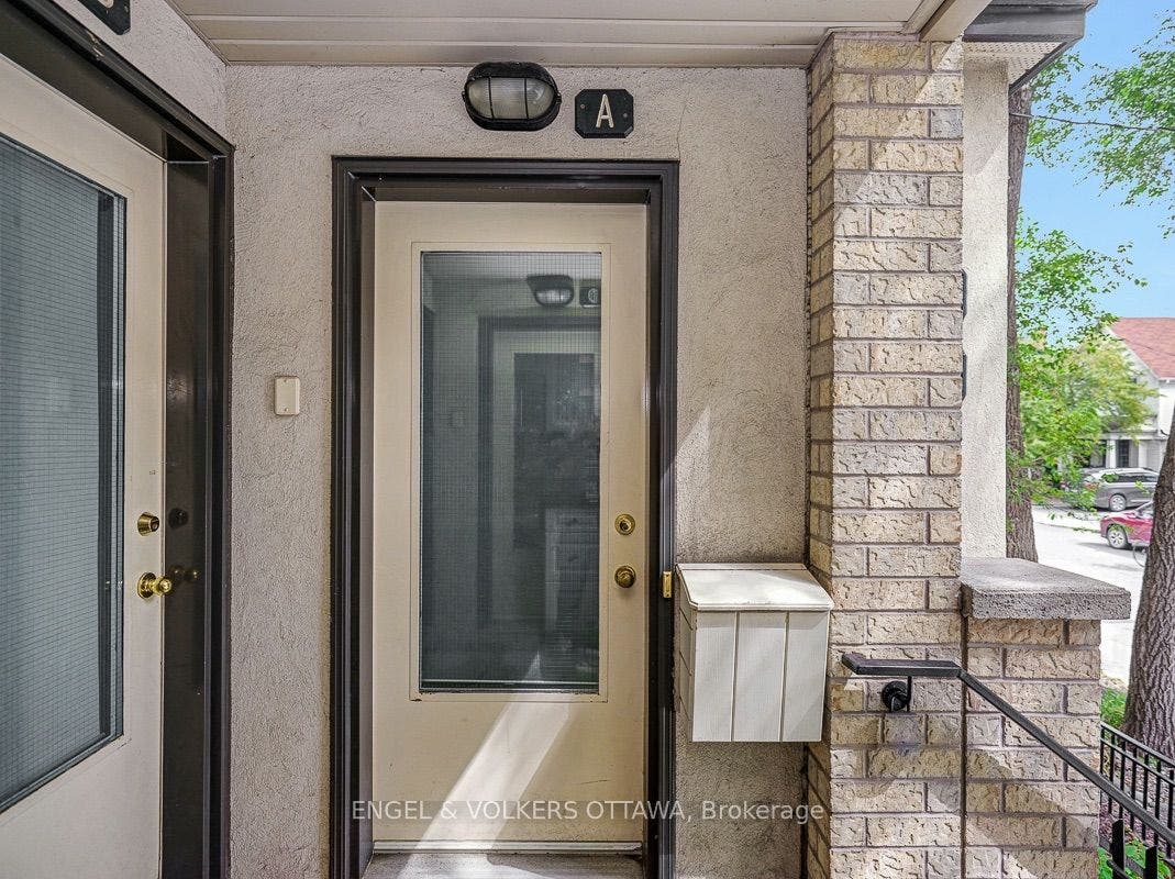 103 Third Avenue, #A, Glebe - Ottawa East And Area, Ottawa ON K1S 2J7