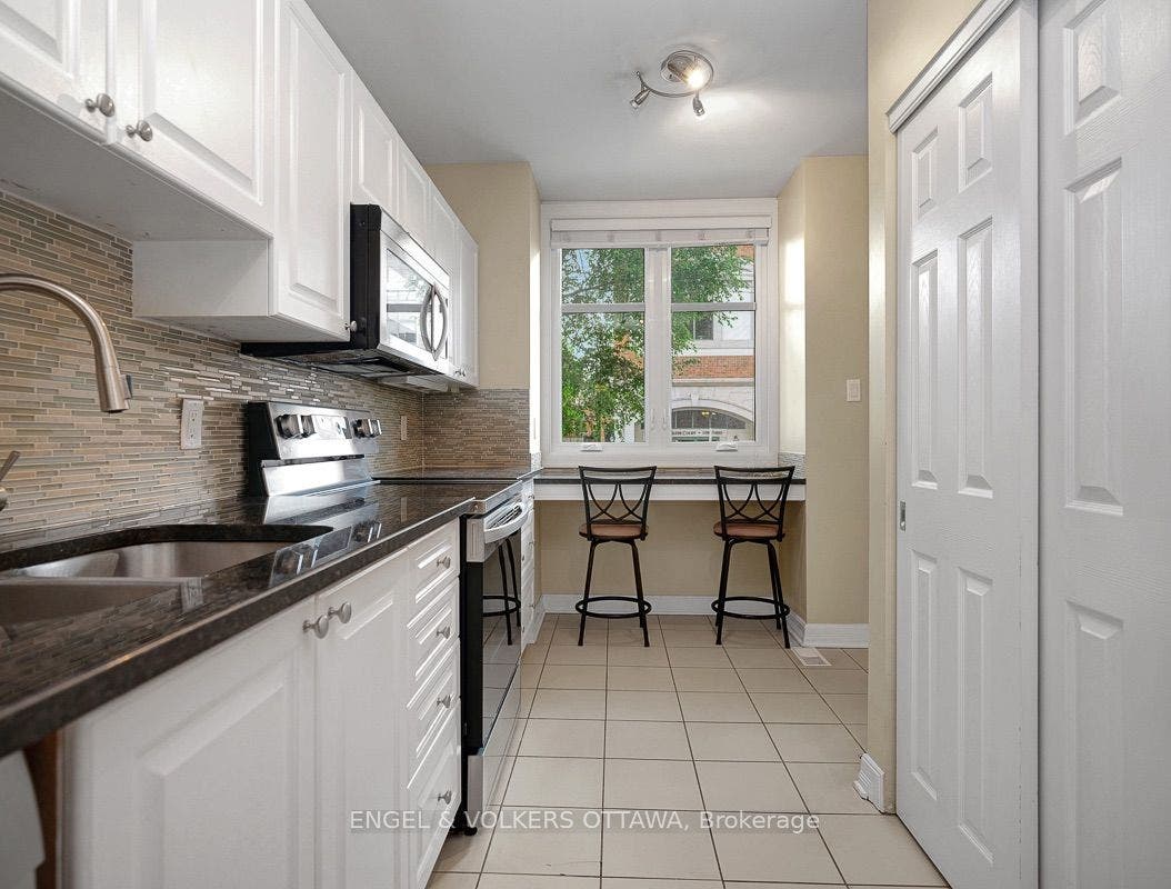 103 Third Avenue, #A, Glebe - Ottawa East And Area, Ottawa ON K1S 2J7