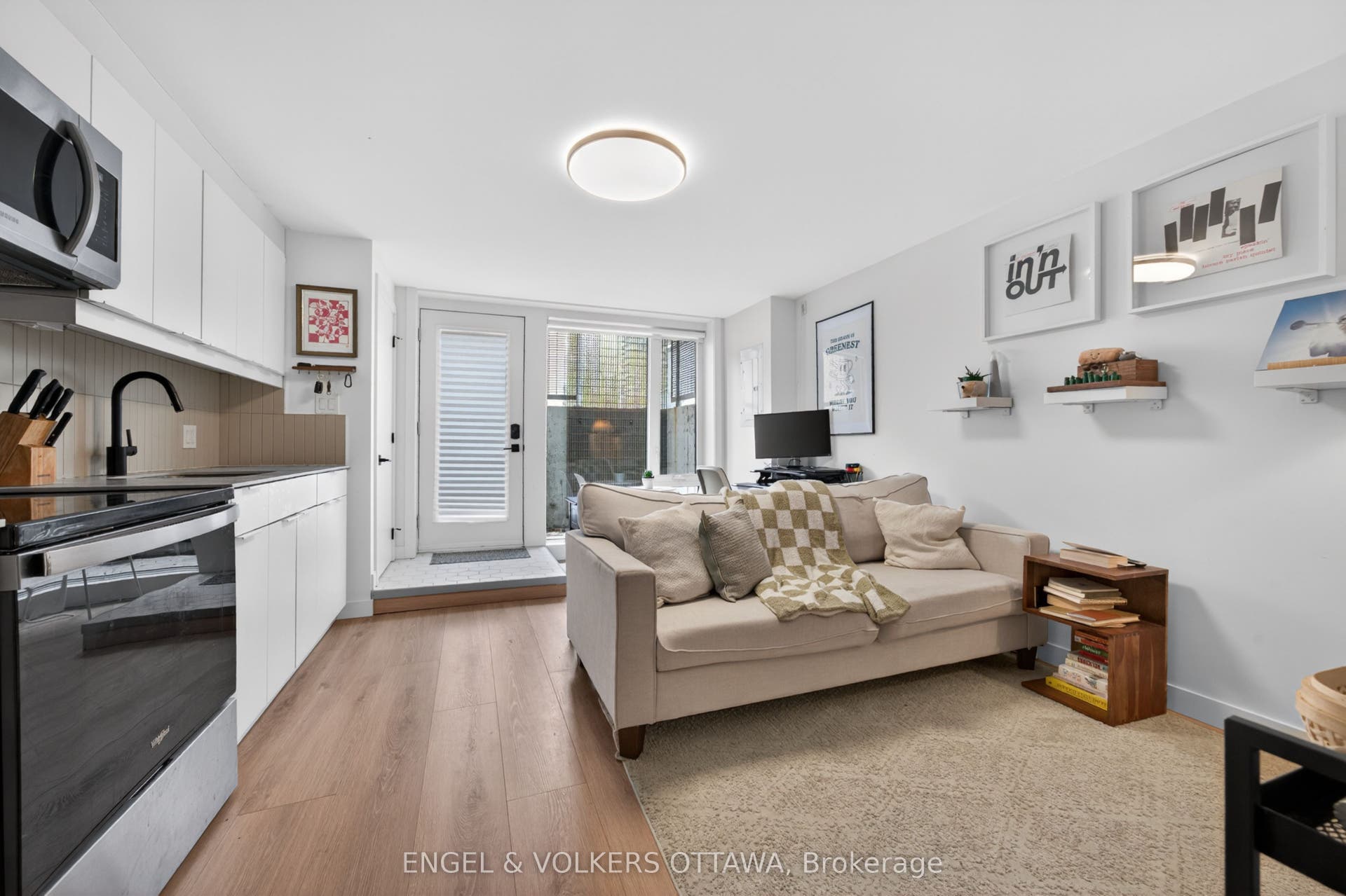 51 Fairmont Avenue, #C, West Centre Town, Ottawa ON K1Y 1X4 51 Fairmont Avenue, #C, West Centre Town, Ottawa ON K1Y 1X4