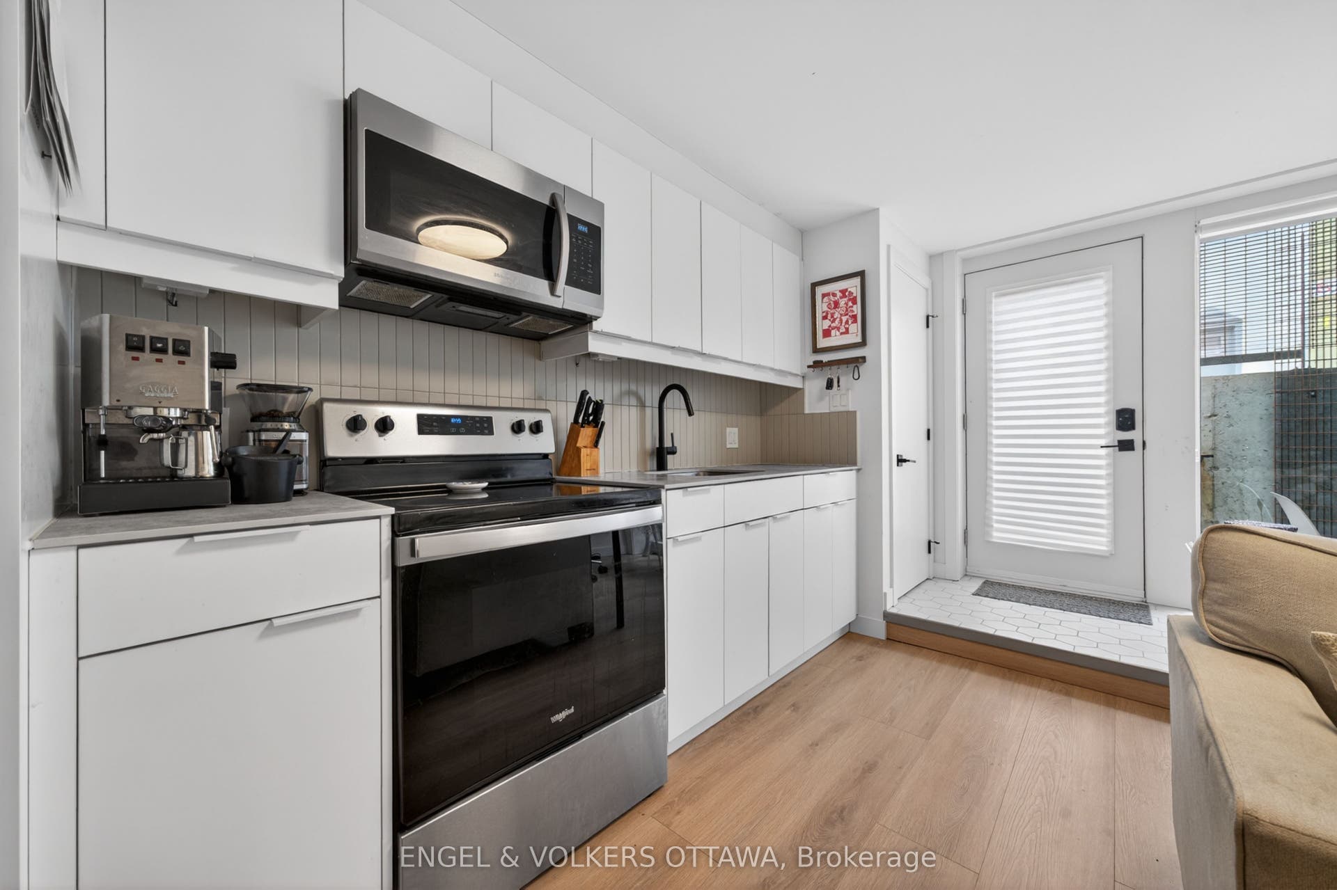 51 Fairmont Avenue, #C, West Centre Town, Ottawa ON K1Y 1X4 51 Fairmont Avenue, #C, West Centre Town, Ottawa ON K1Y 1X4