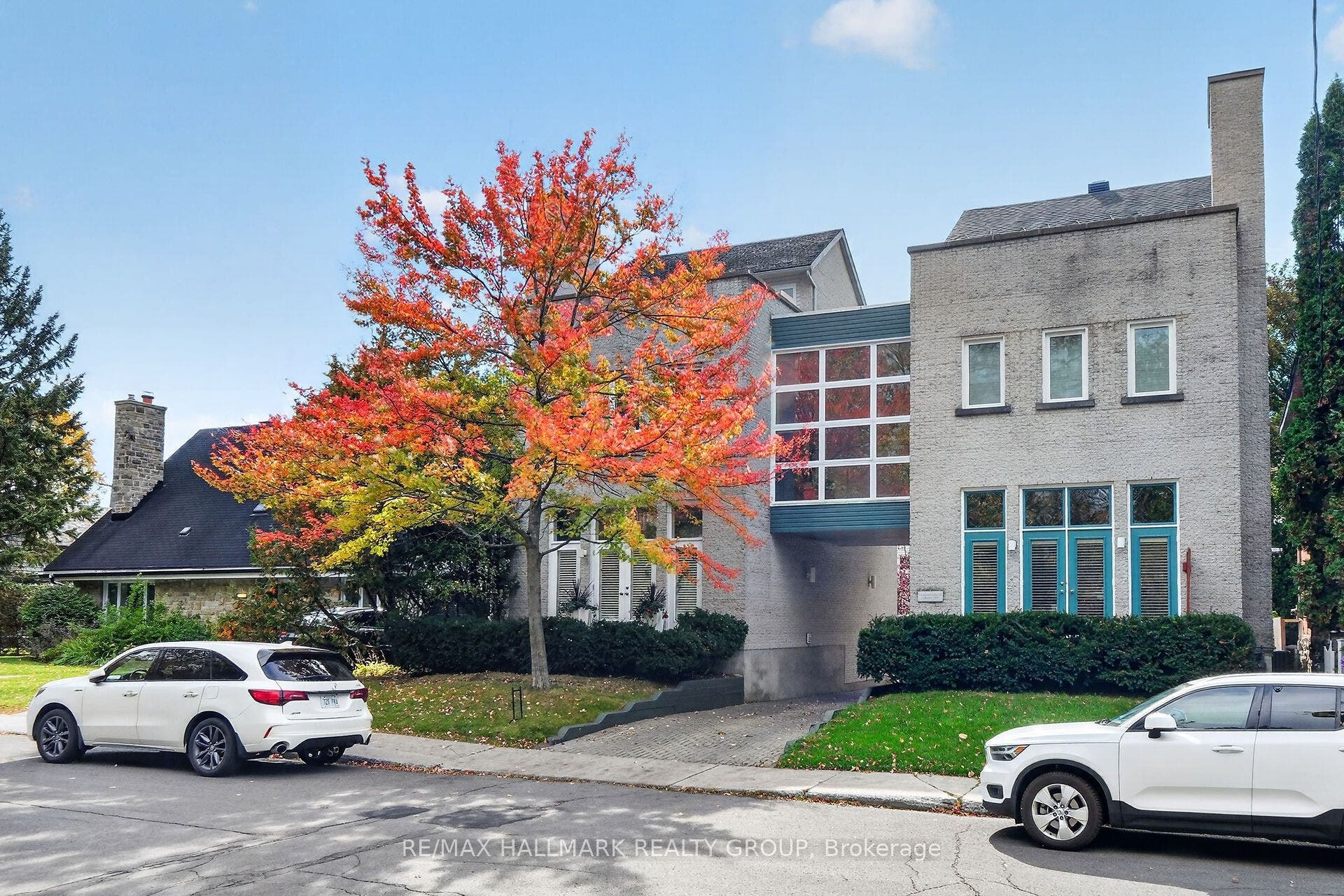 121 Mackay Street, #2, New Edinburgh - Lindenlea, Ottawa ON K1M 2B4 121 Mackay Street, #2, New Edinburgh - Lindenlea, Ottawa ON K1M 2B4
