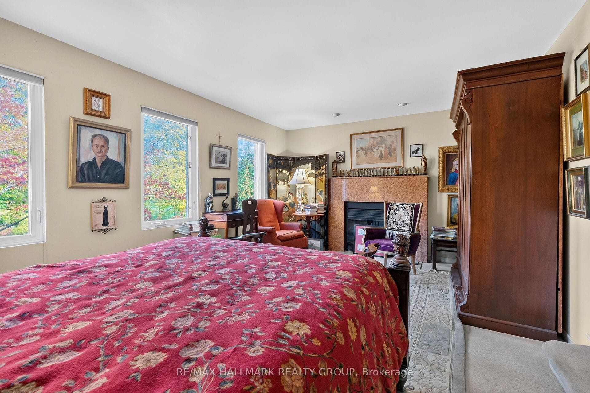 121 Mackay Street, #2, New Edinburgh - Lindenlea, Ottawa ON K1M 2B4 121 Mackay Street, #2, New Edinburgh - Lindenlea, Ottawa ON K1M 2B4