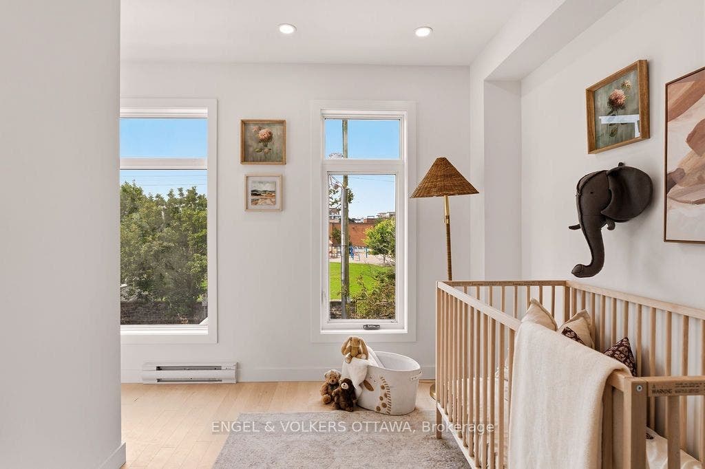 51 Fairmont Avenue, #A, West Centre Town, Ottawa ON K1Y 1X4 51 Fairmont Avenue, #A, West Centre Town, Ottawa ON K1Y 1X4
