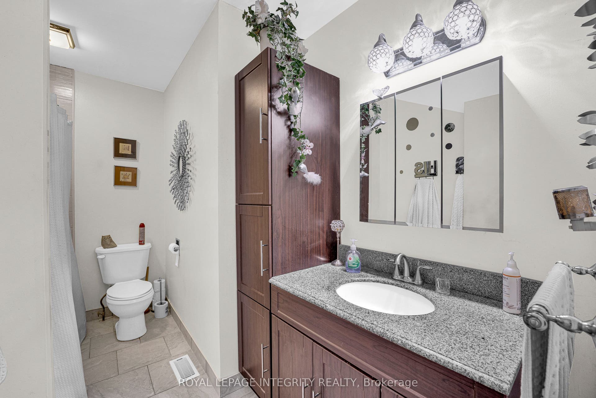 269 Elderberry Terrace, Orleans - Cumberland And Area, Ottawa ON K1E 1Z2 Main Floor Bathroom