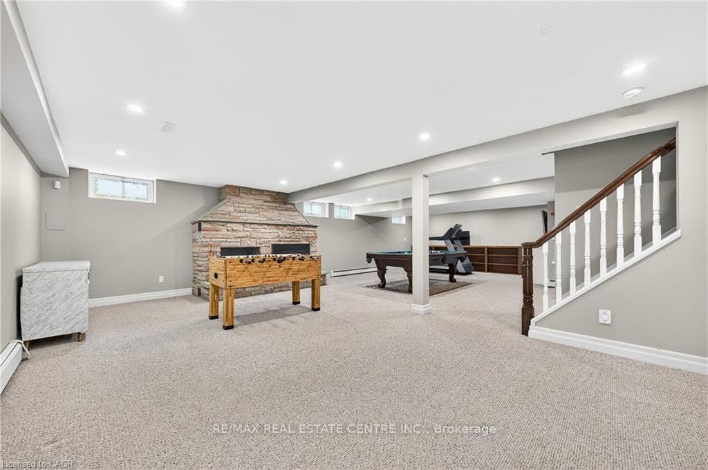 6703 Wellington 34 Road, Puslinch, Wellington ON N3C 2V4