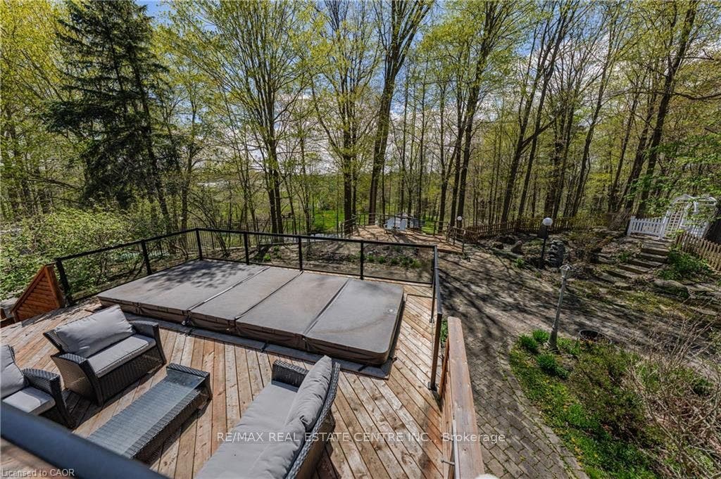 6703 Wellington 34 Road, Puslinch, Wellington ON N3C 2V4