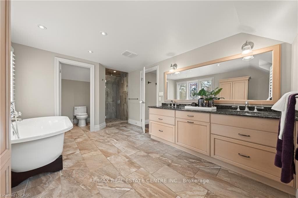 6703 Wellington 34 Road, Puslinch, Wellington ON N3C 2V4