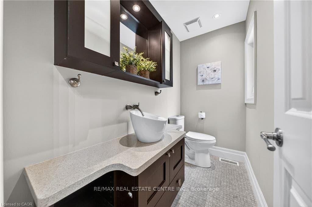6703 Wellington 34 Road, Puslinch, Wellington ON N3C 2V4