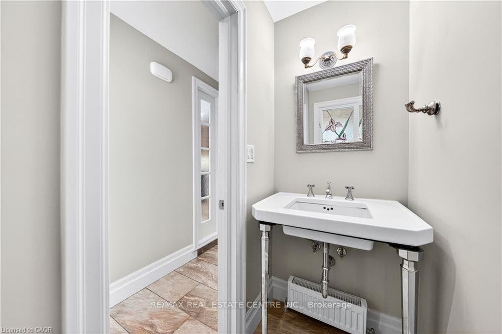 6703 Wellington 34 Road, Puslinch, Wellington ON N3C 2V4