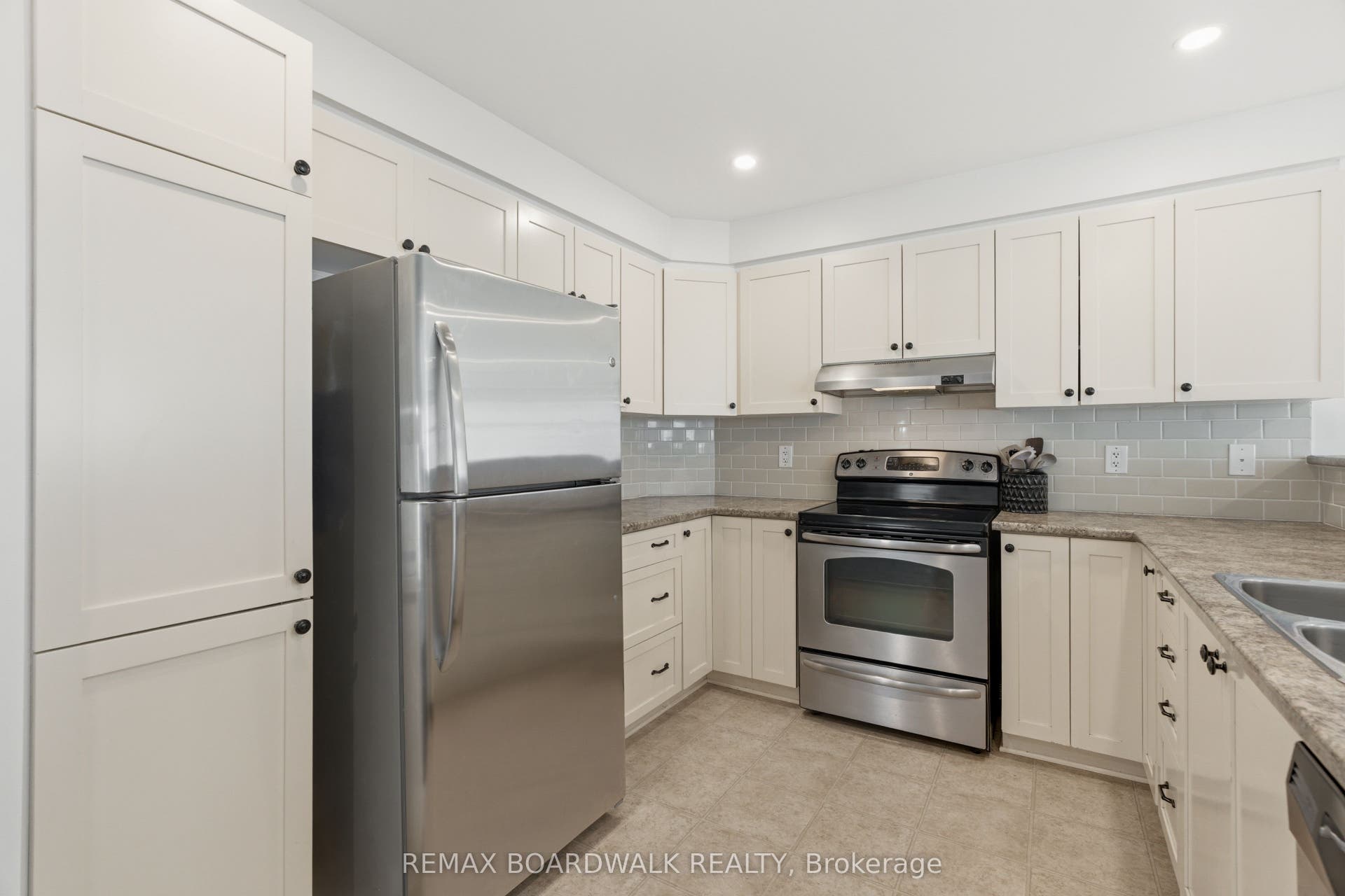 Ample Cabinet Space + Pantry