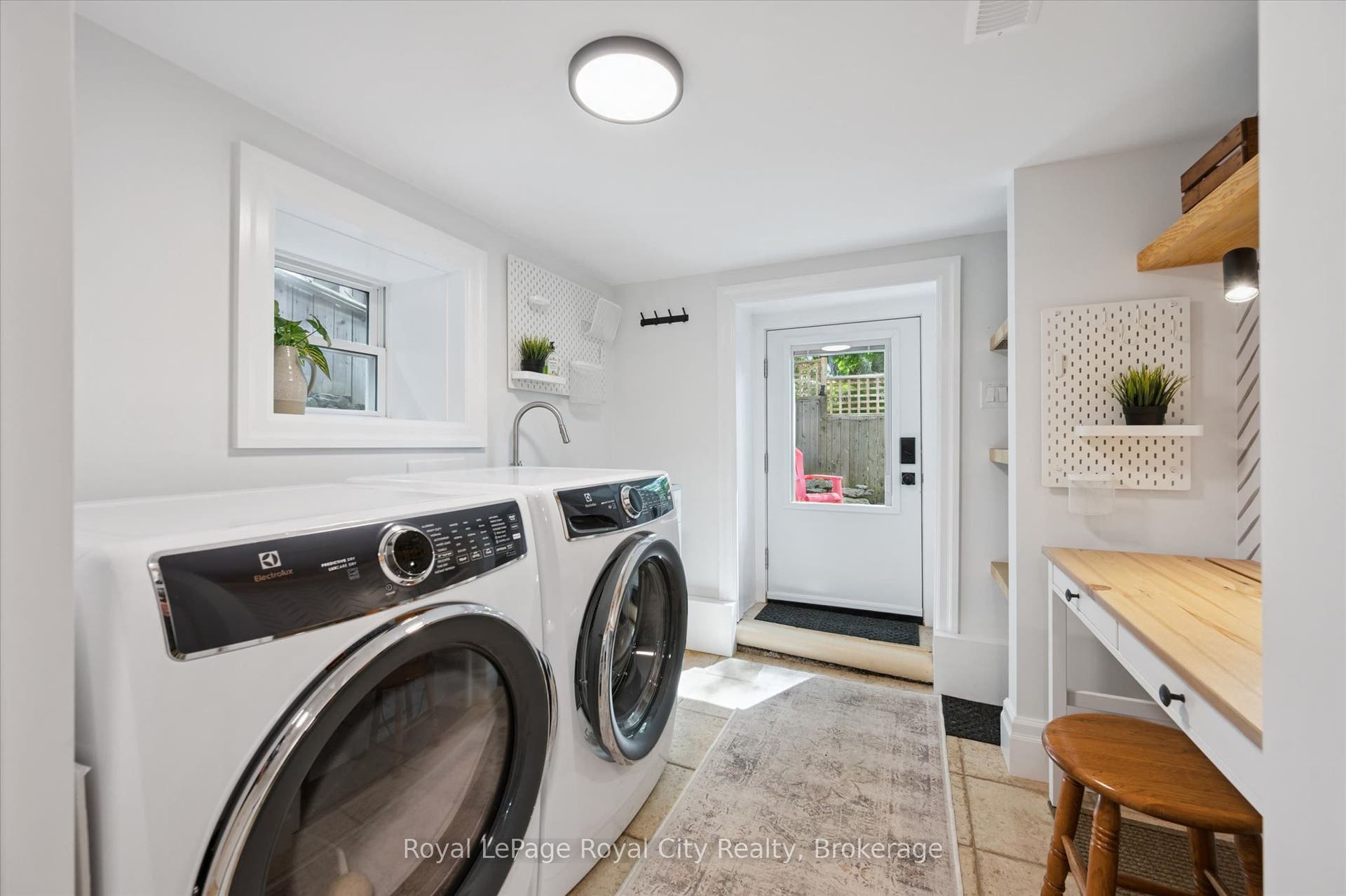 164 King Street, Guelph, Wellington ON N1E 4R1