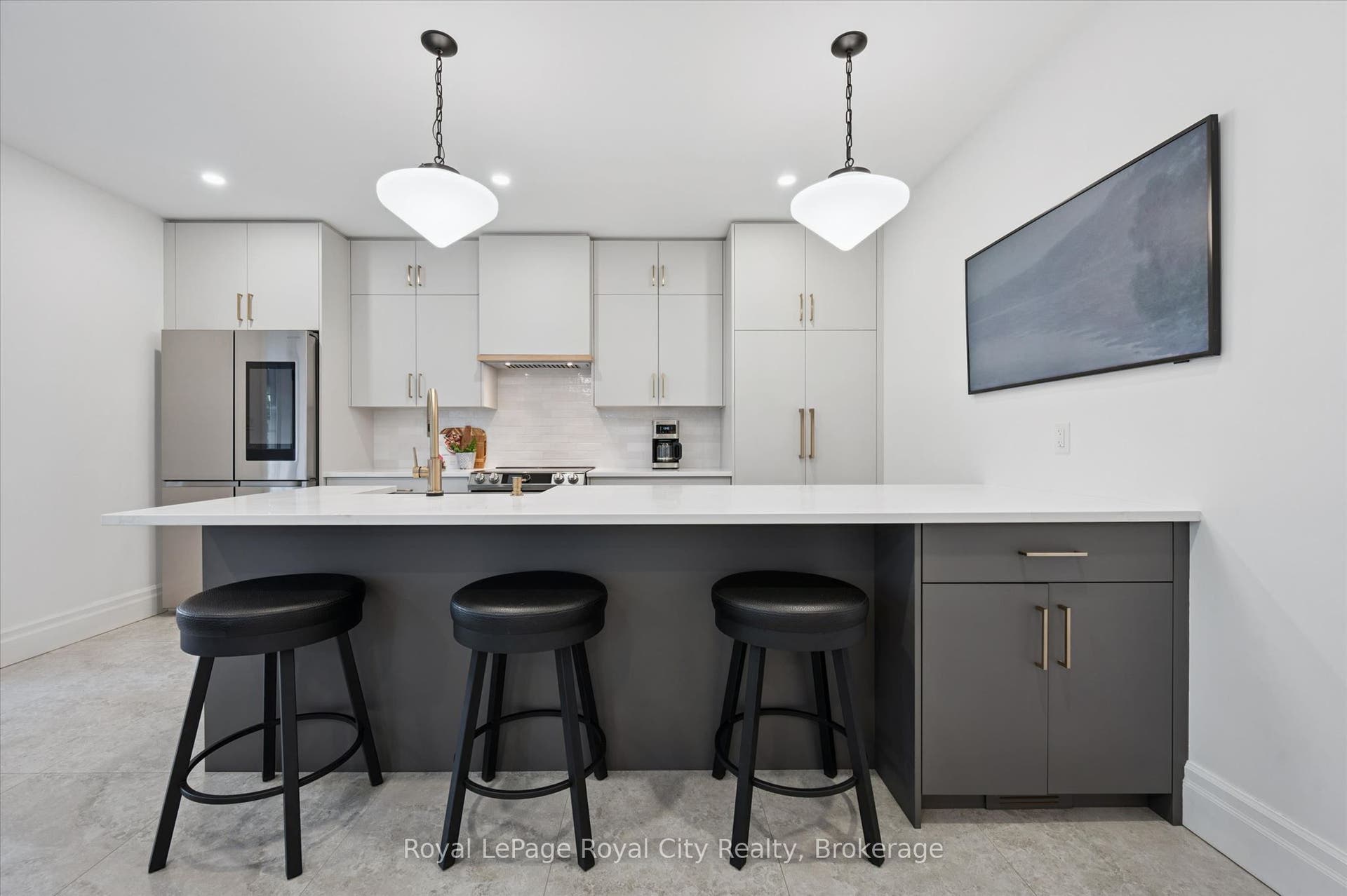 164 King Street, Guelph, Wellington ON N1E 4R1
