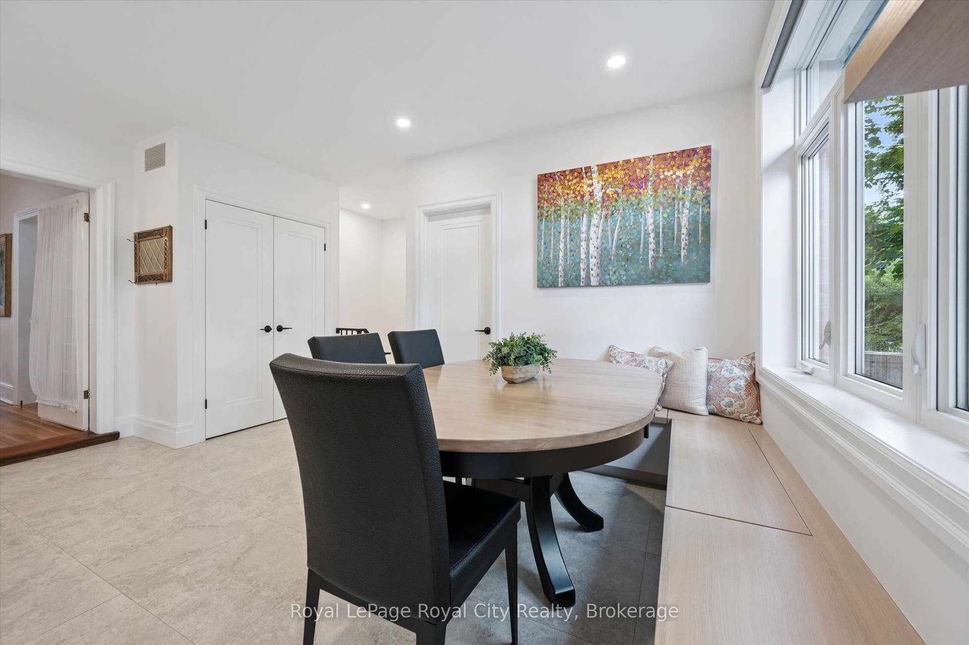 164 King Street, Guelph, Wellington ON N1E 4R1