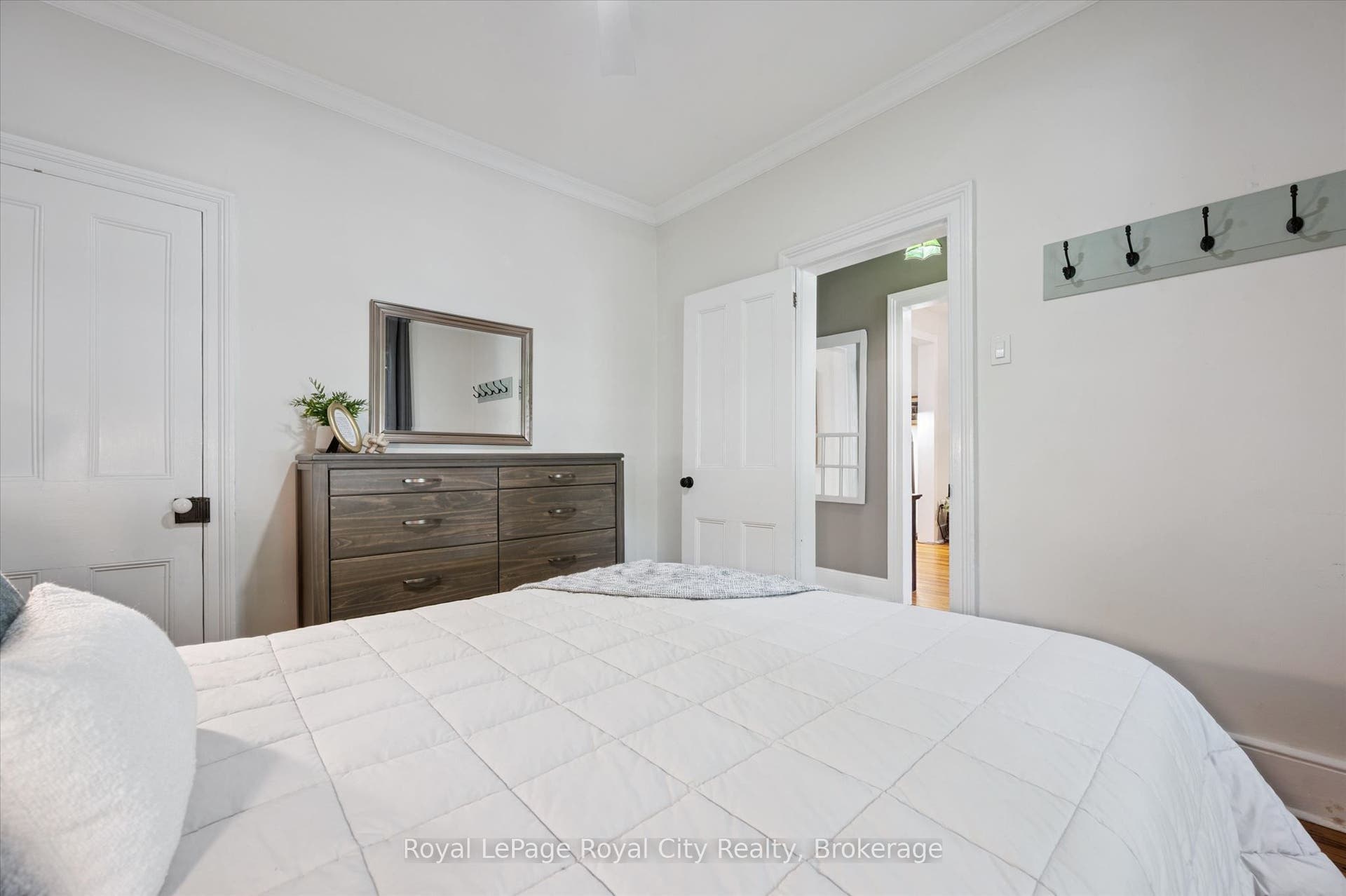 164 King Street, Guelph, Wellington ON N1E 4R1