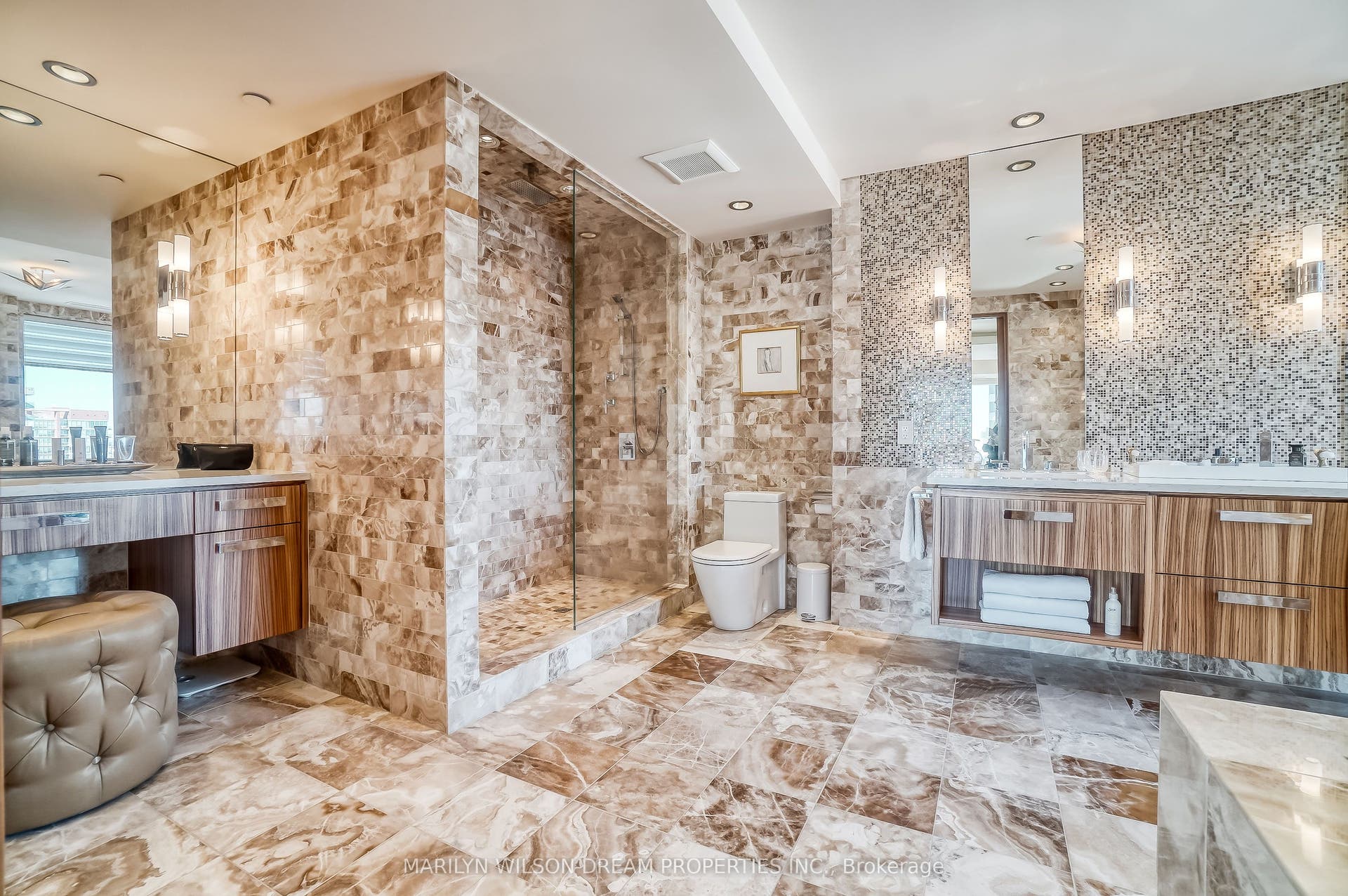 90 George Street, #1701, Lower Town - Sandy Hill, Ottawa ON K1N 0A8 90 George Street, #1701, Lower Town - Sandy Hill, Ottawa ON K1N 0A8